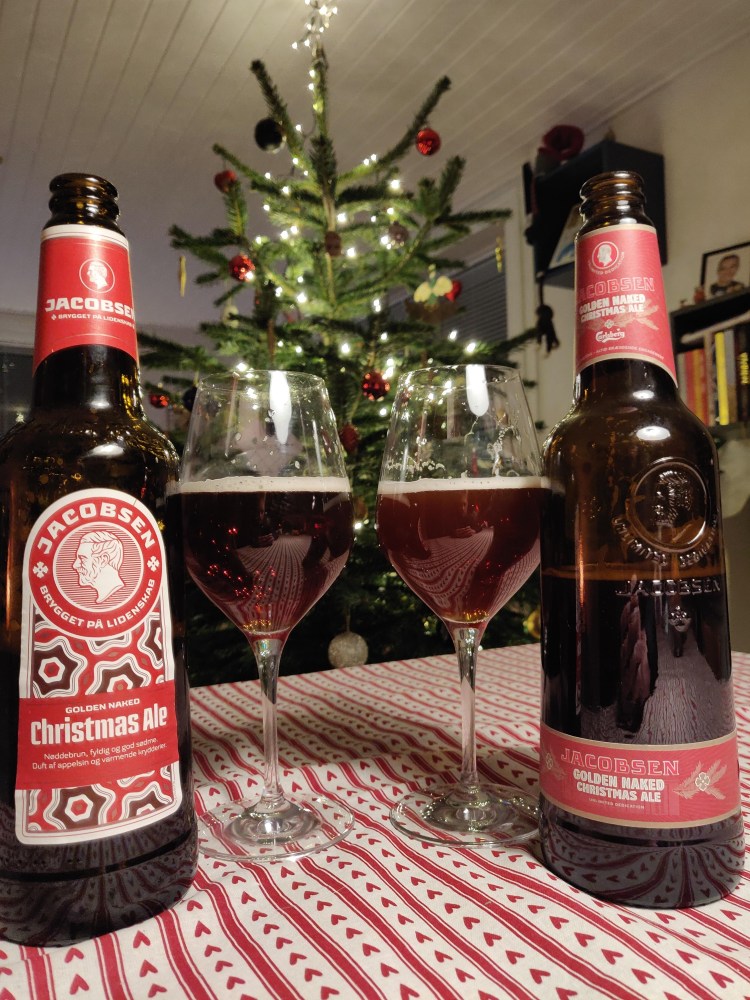Ølanmeldelse på ølbloggen Rookiebeers af specialøllene Jacobsen Golden Naked Christmas Ale 2012 og 2022
